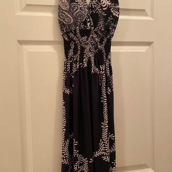 Dress - Picture 6 of 7